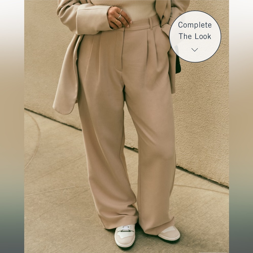 Curve Love Tailored Pant. Brand: Abercrombie & Fitch, Color: Light Taupe, Size 4